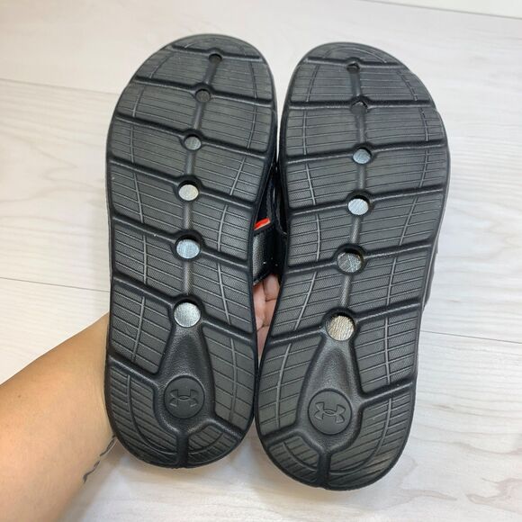 UNDER ARMOUR womens slip on sandals Ignite slides Size 7 Black White - Picture 7 of 9